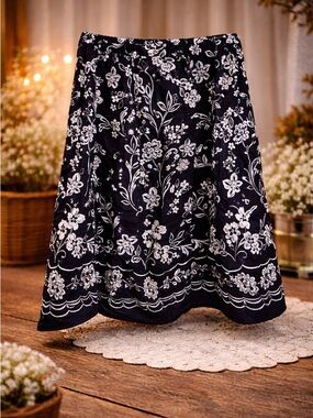 Black‎ White Floral Skirt Women's Size 18